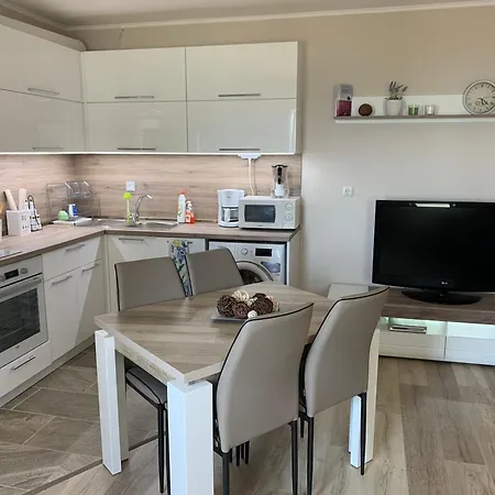 Sunray Guest House, Private & With Lovely Sea View Βάρνα