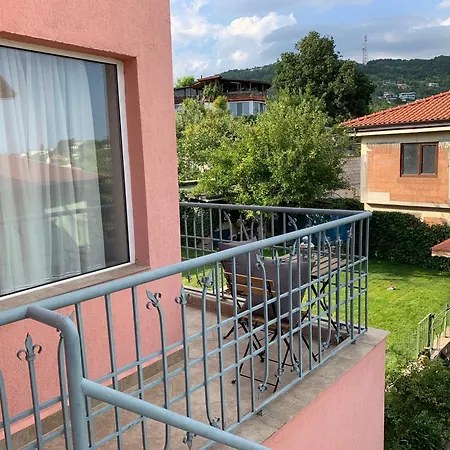 Sunray Guest House, Private & With Lovely Sea View Pensiune 3*