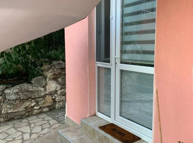 Pensiune Sunray Guest House, Private & With Lovely Sea View