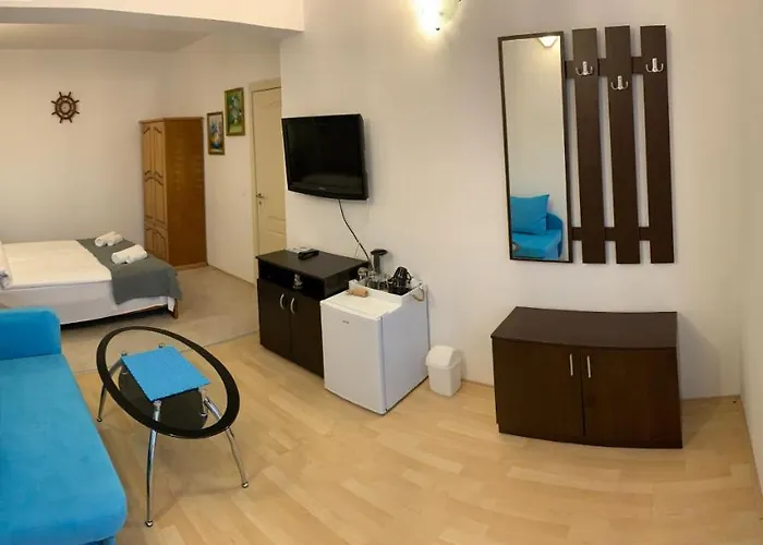 Pensiune Sunray Guest House, Private & With Lovely Sea View