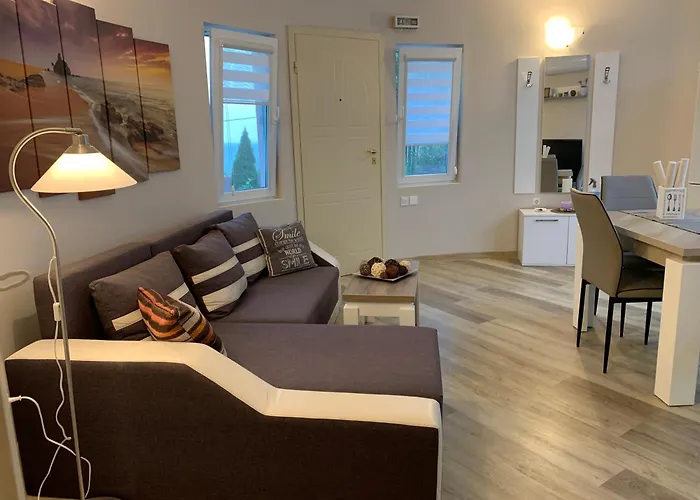 Sunray Guest House, Private & With Lovely Sea View 3* Varna