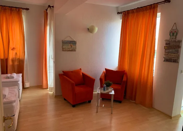 Sunray Guest House, Private & With Lovely Sea View Pensiune