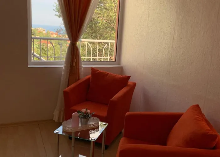 Sunray Guest House, Private & With Lovely Sea View 3*