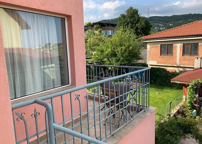 Sunray Guest House, Private & With Lovely Sea View Pensiune 3*