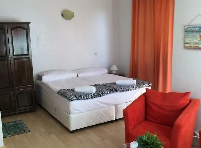 Pensiune Sunray Guest House, Private & With Lovely Sea View 3*