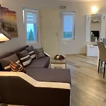 Sunray Guest House, Private & With Lovely Sea View 3* Varna