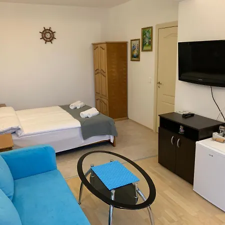 Sunray Guest House, Private & With Lovely Sea View 3* 바르나