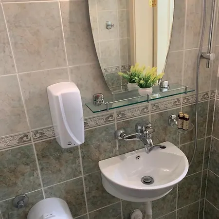 Sunray Guest House, Private & With Lovely Sea View 3* 바르나