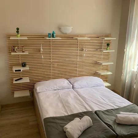 Sunray Guest House, Private & With Lovely Sea View Гостевой дом Варна