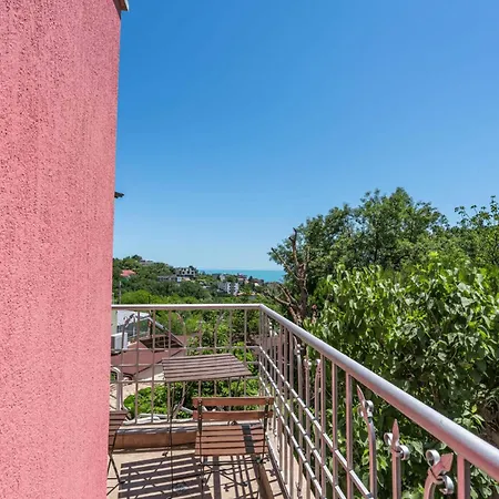 Sunray Guest House, Private & With Lovely Sea View Konukevi 3*