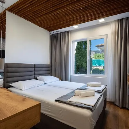 Sunray Guest House, Private & With Lovely Sea View 3* Варна