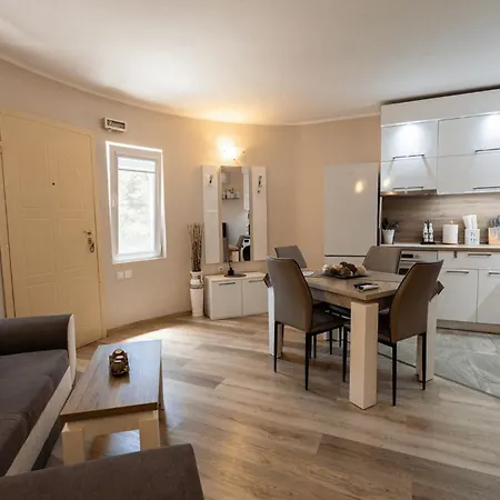 Sunray Guest House, Private & With Lovely Sea View Guest house