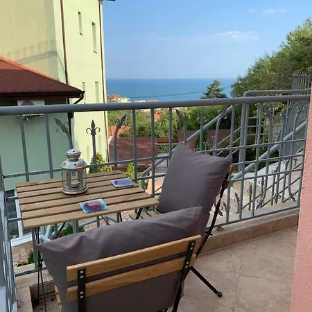 게스트하우스 Sunray Guest House, Private & With Lovely Sea View 바르나