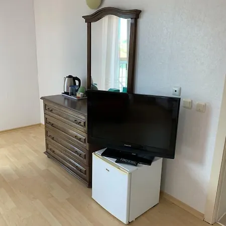 Sunray Guest House, Private & With Lovely Sea View 바르나