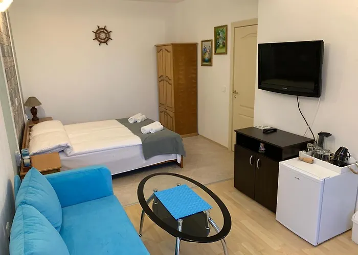 Sunray Guest House, Private & With Lovely Sea View 3* Varna
