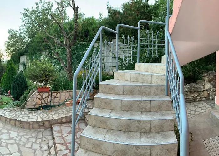 Sunray Guest House, Private & With Lovely Sea View Varna