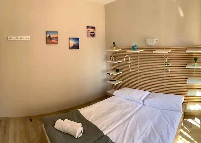 Sunray Guest House, Private & With Lovely Sea View