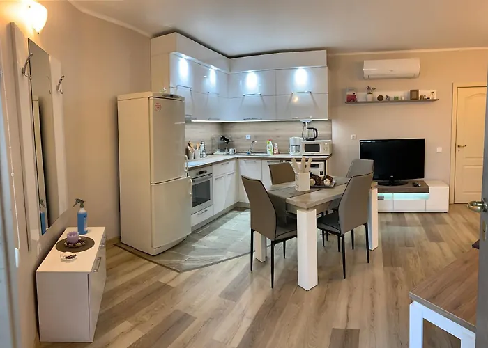 Affittacamere Sunray Guest House, Private & With Lovely Sea View 3*