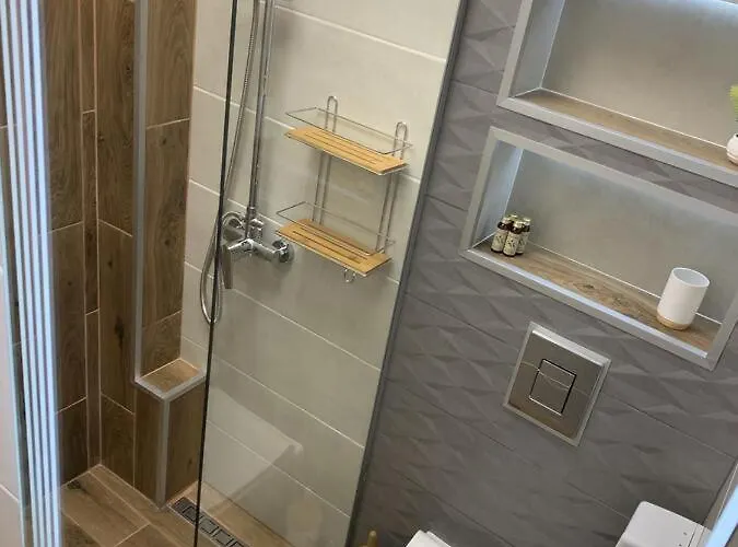 Sunray Guest House, Private & With Lovely Sea View Affittacamere Varna