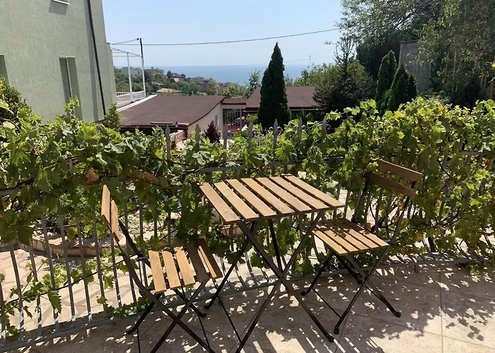 Sunray Guest House, Private & With Lovely Sea View Varna