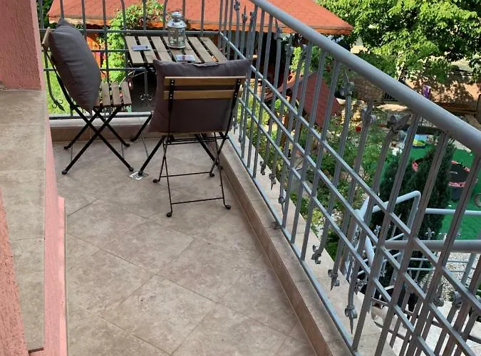 Sunray Guest House, Private & With Lovely Sea View