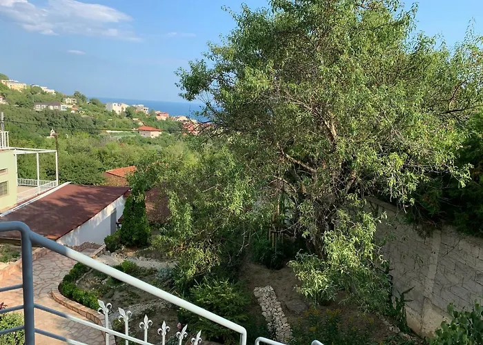 Sunray Guest House, Private & With Lovely Sea View Affittacamere