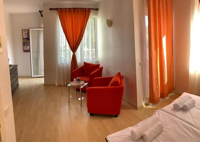 Affittacamere Sunray Guest House, Private & With Lovely Sea View 3*